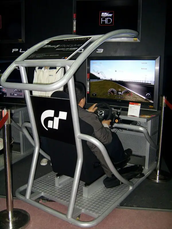 sim racing rig showing realistic sim racing